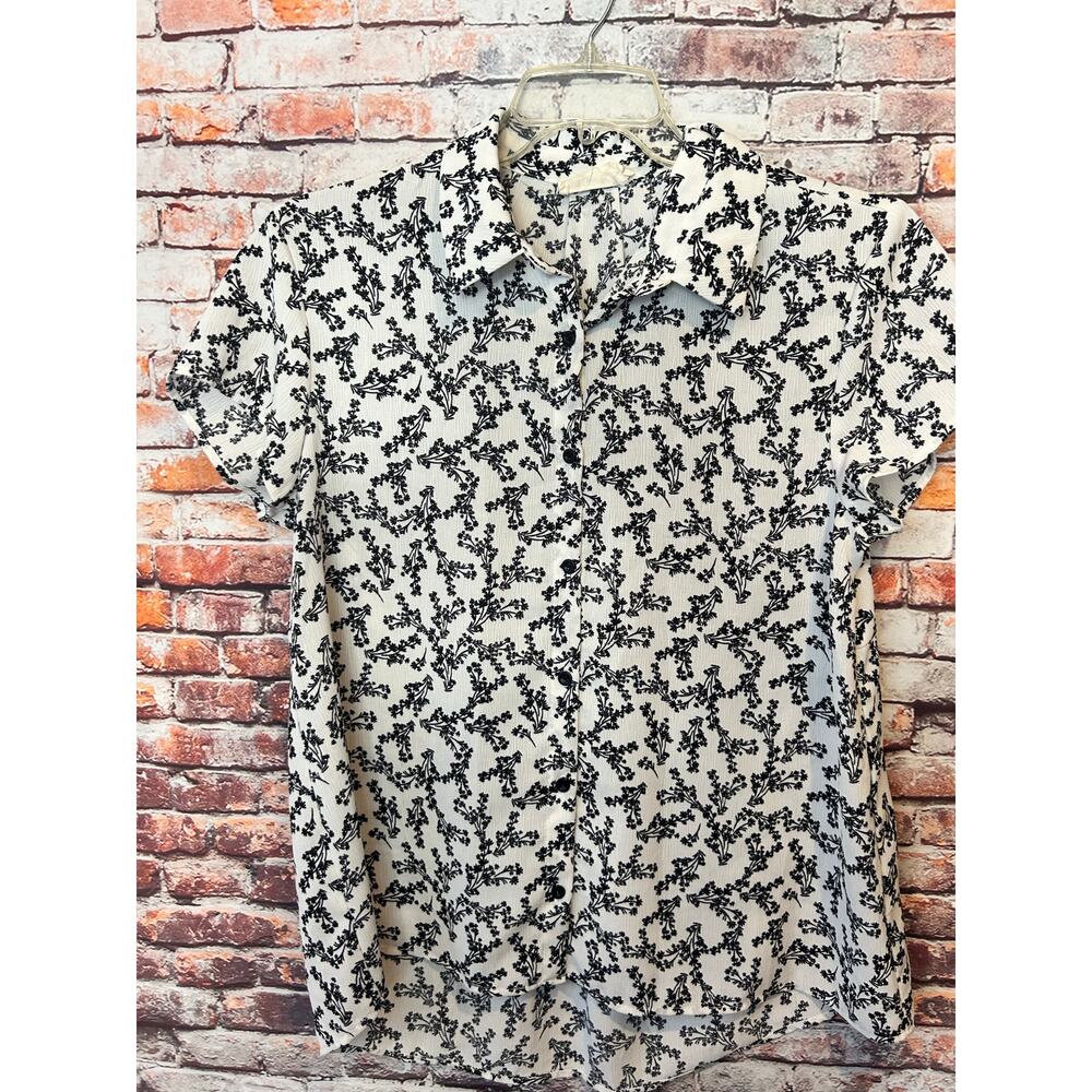 Everleigh black white floral top short sleeve blouse women's size medium